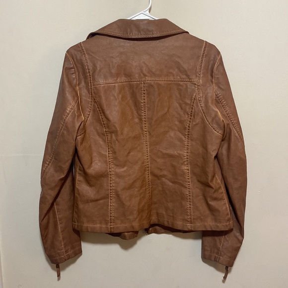 Tan jacket - Picture 2 of 3